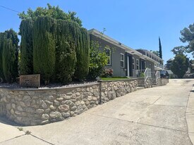 Building Photo - 2449 Florencita Dr W