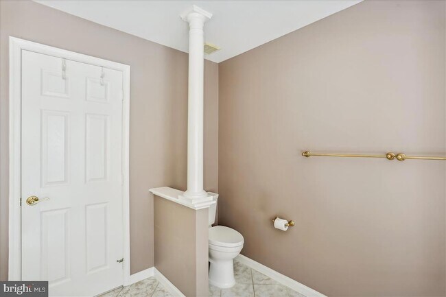Building Photo - 8931 Falls Farm Dr