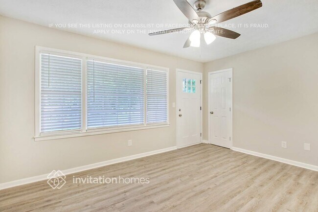 Building Photo - 7110 Carolyn Cir