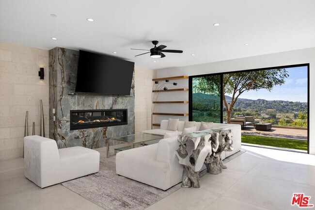 Building Photo - 3911 Cody Rd