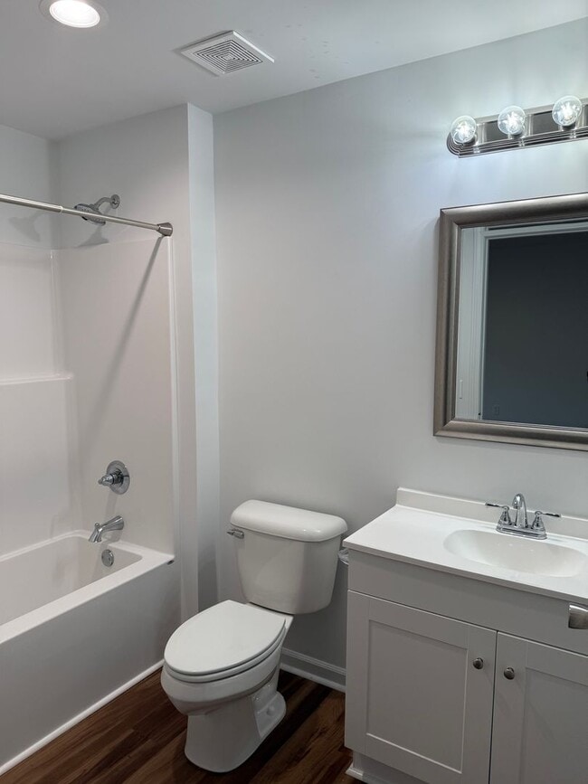 Building Photo - 215 Charleston Dr