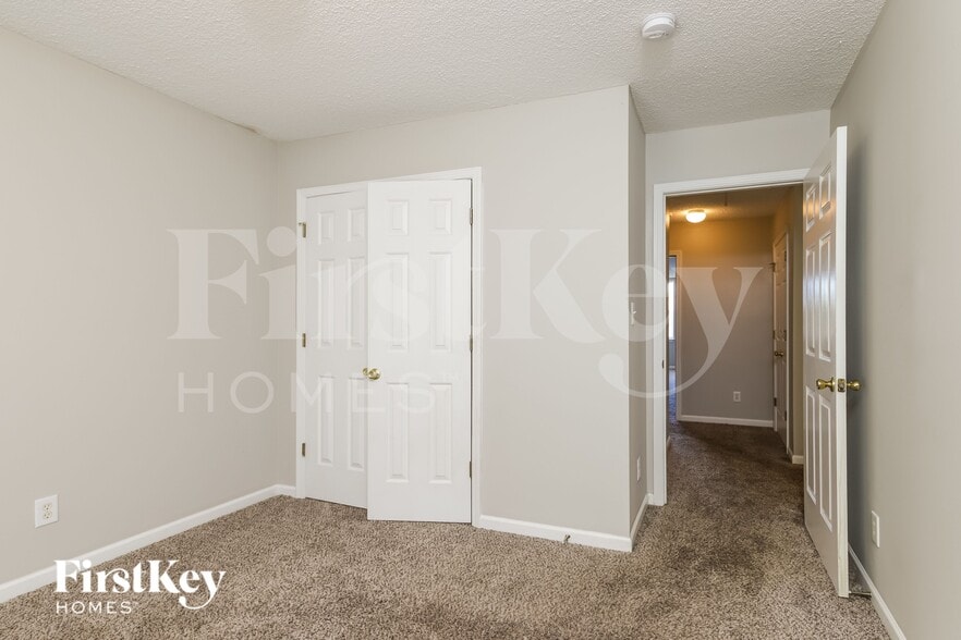 Building Photo - 668 Pecan Ridge Cir