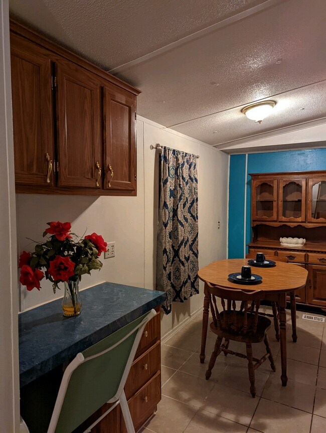 Building Photo - Mountain View Mobile Home Park