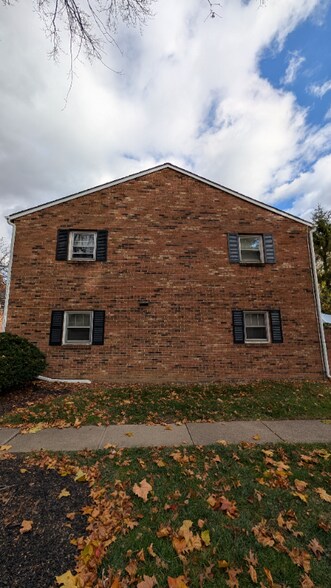 Building Photo - 4670 Merrifield Pl