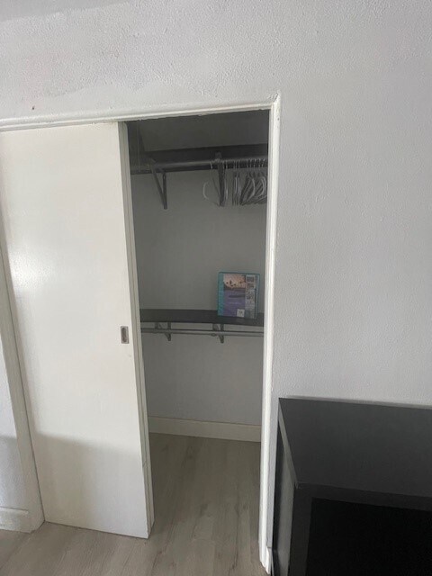 Building Photo - 1508 Dolphin St