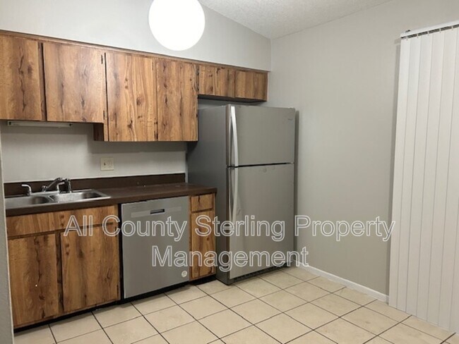 Building Photo - 923 Bryan Ct