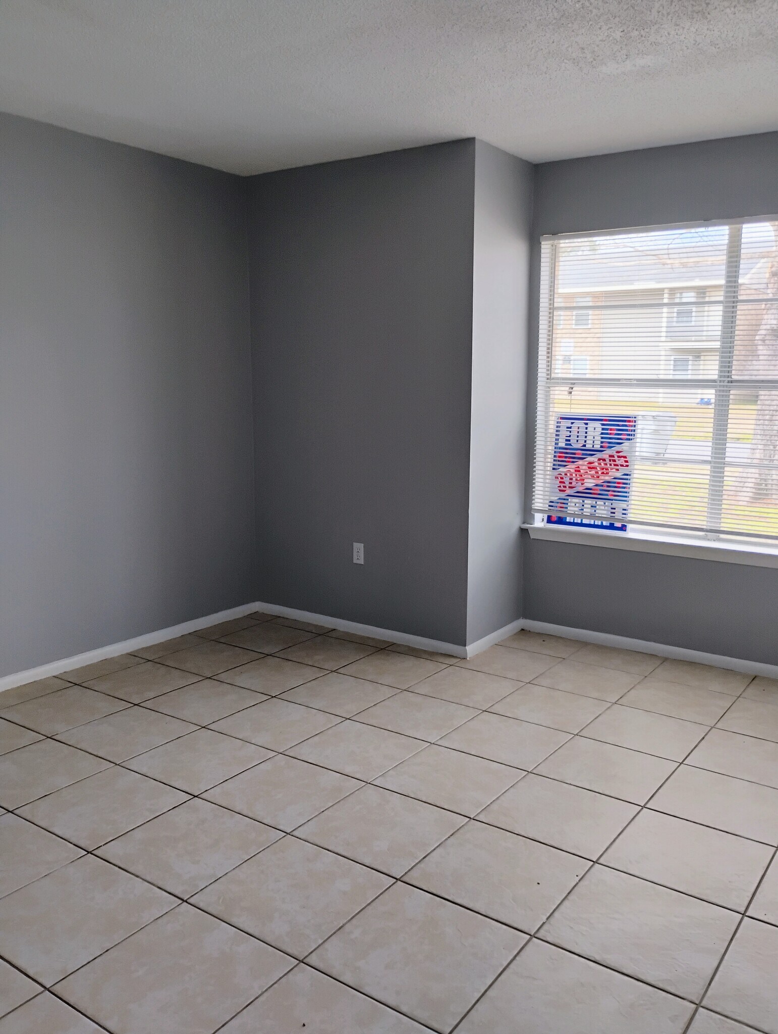 Building Photo - 1120 Shilo Ave