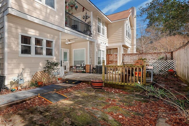 Building Photo - 15 S Avonlea Cir