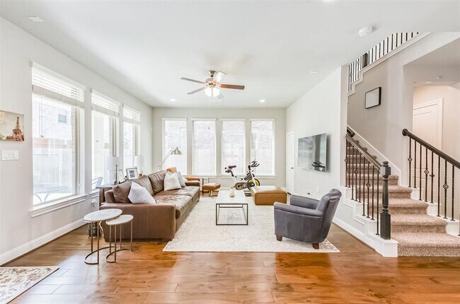 Building Photo - 18311 Harmony Bluff Ln