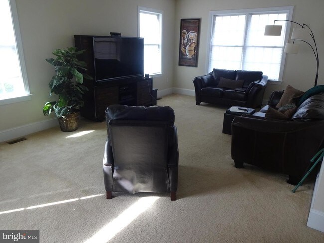 Building Photo - 13204 Beaver Terrace