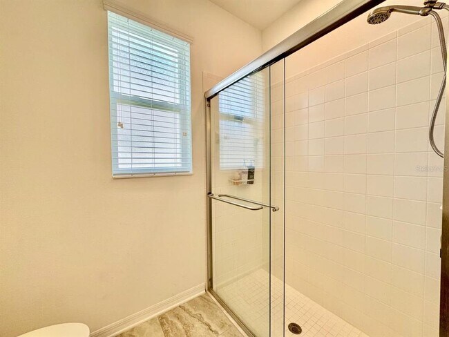 Building Photo - 5732 Newberry Pnes Ave