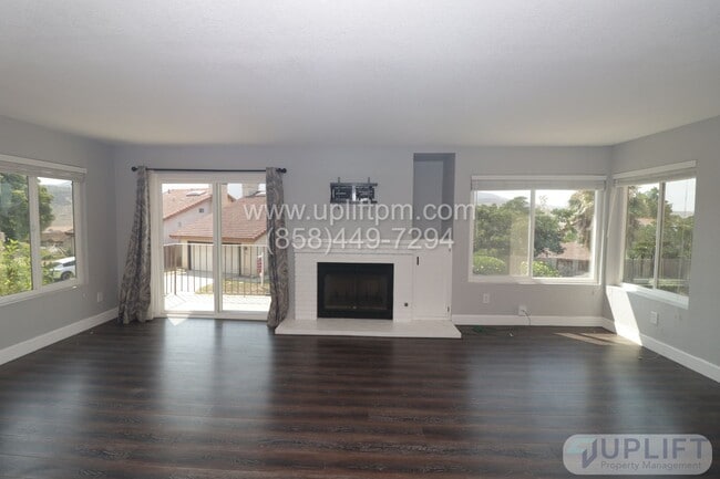 Building Photo - Beautiful Spring Valley home, tri floor 4 ...