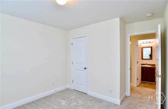 Building Photo - 395 Canyon Oak Loop
