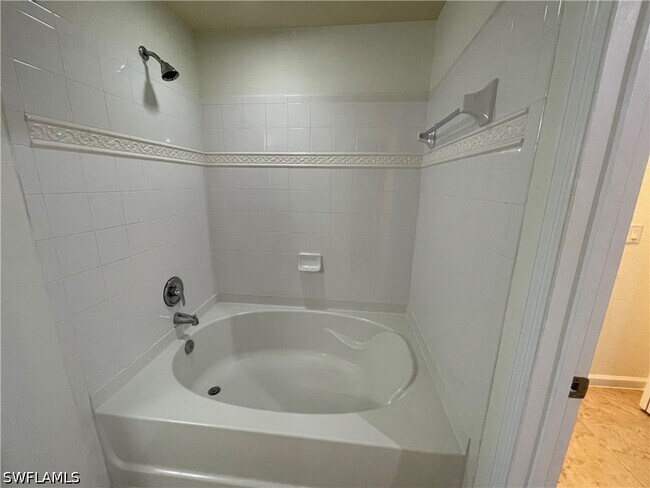 Building Photo - 12970 Positano Cir