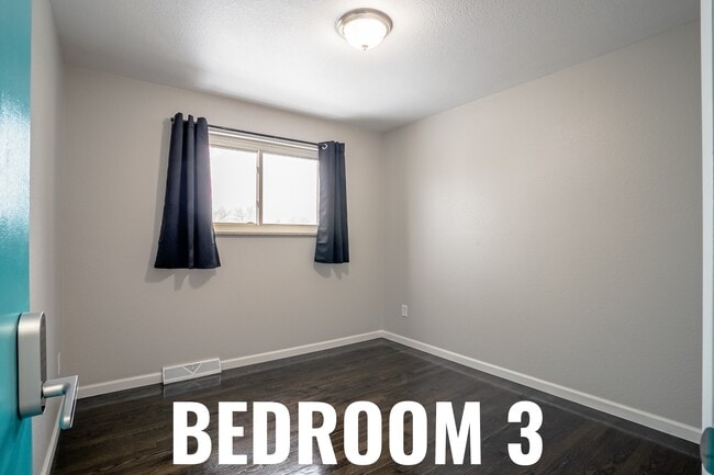 Building Photo - 201 Toledo St