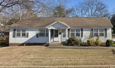 Building Photo - "Charming 2-Bedroom Haven in Jonesboro – Your Perfect Retreat Awaits!"
