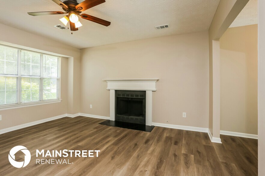 Building Photo - 661 Woodcrest Manor Dr