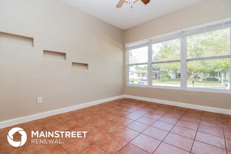 Building Photo - 614 Brookside Dr