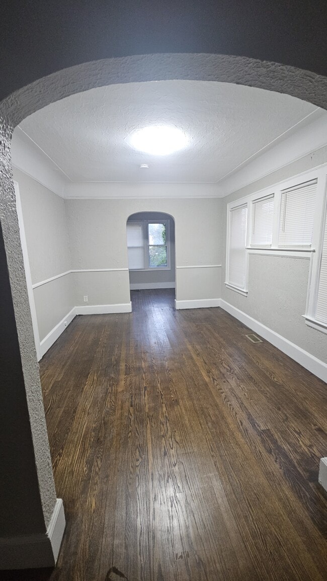 Building Photo - 16232 Birwood St