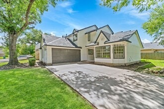 Building Photo - 12847 Ashford Knoll Dr