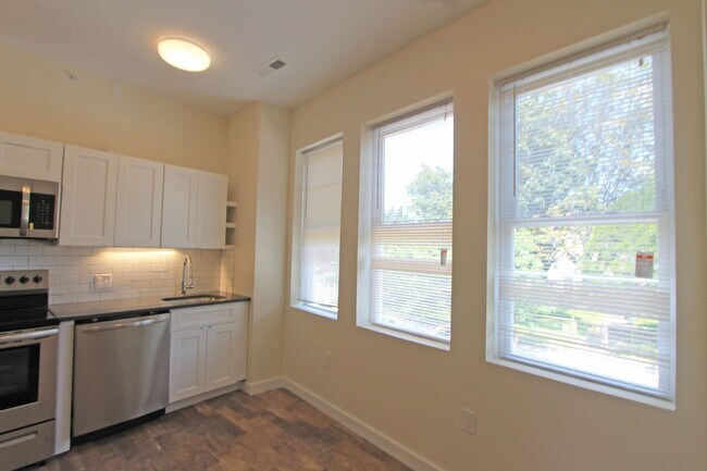 Building Photo - 7110 Germantown Ave