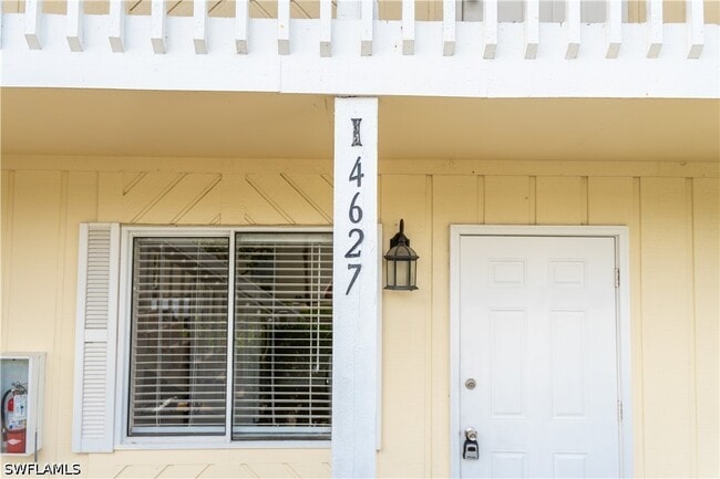 Building Photo - 4627 Bayshore Dr