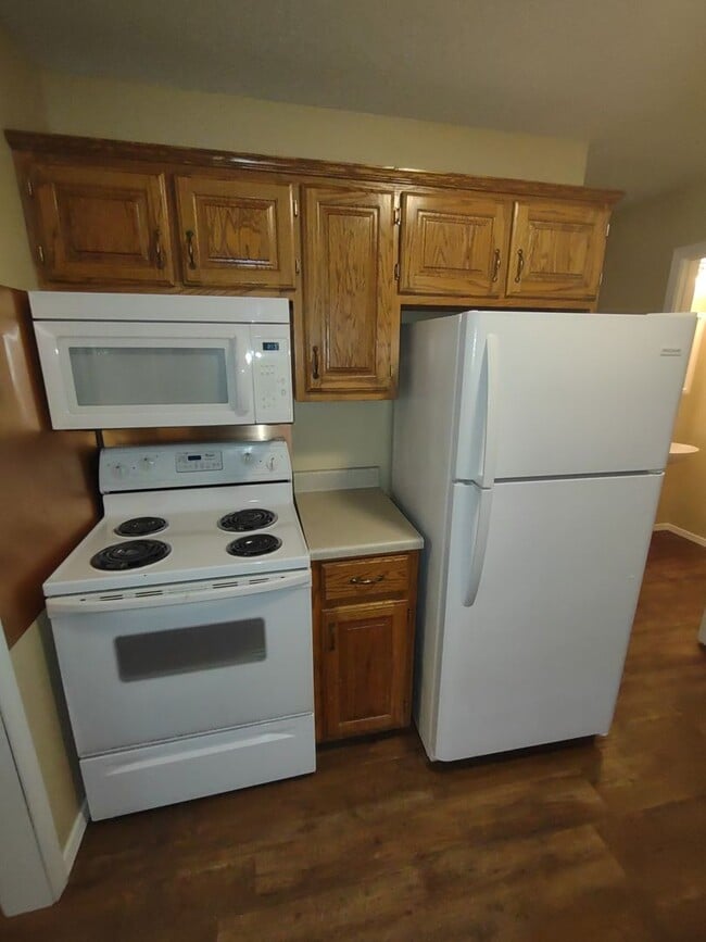 Building Photo - Townhome with a Great Location (Magnolia)