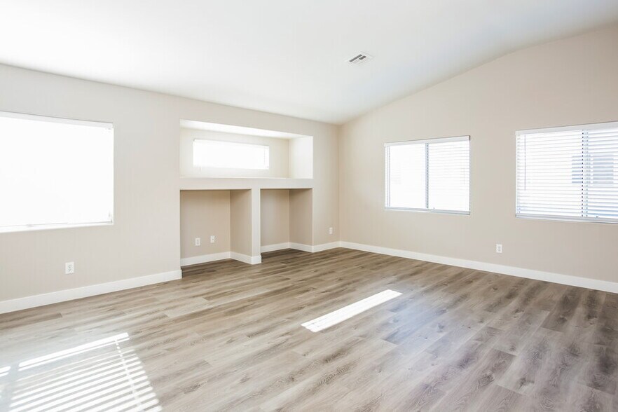 Building Photo - 4511 Grotto Ct