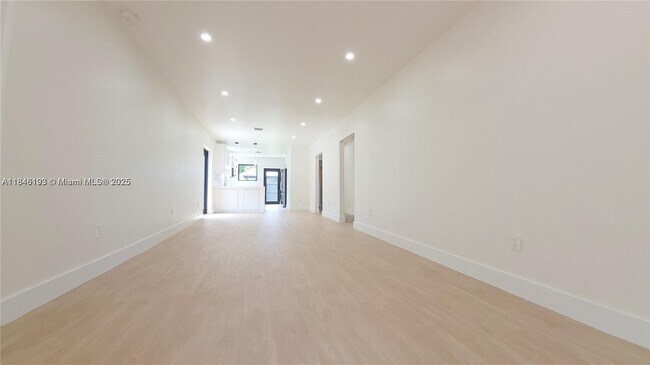 Building Photo - 819 NW 48th St