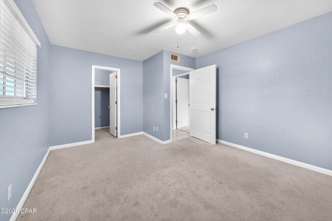 Building Photo - 2100 W Beach Dr