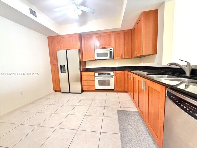 Building Photo - 3340 NE 190th St