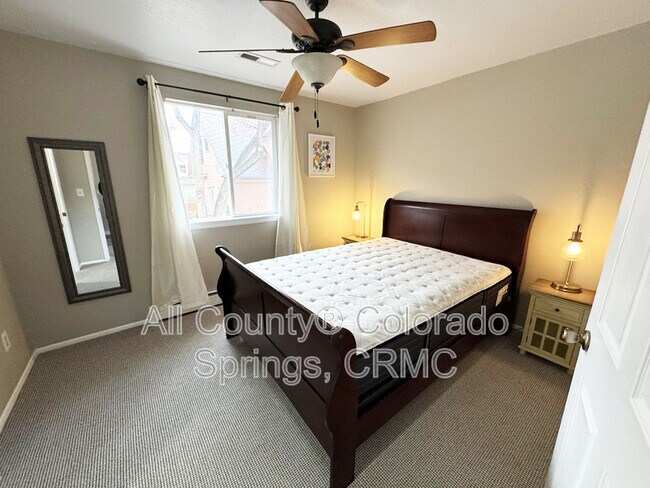 Building Photo - 2126 W Kiowa St