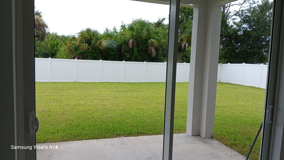 Building Photo - 161 Antilla Dr