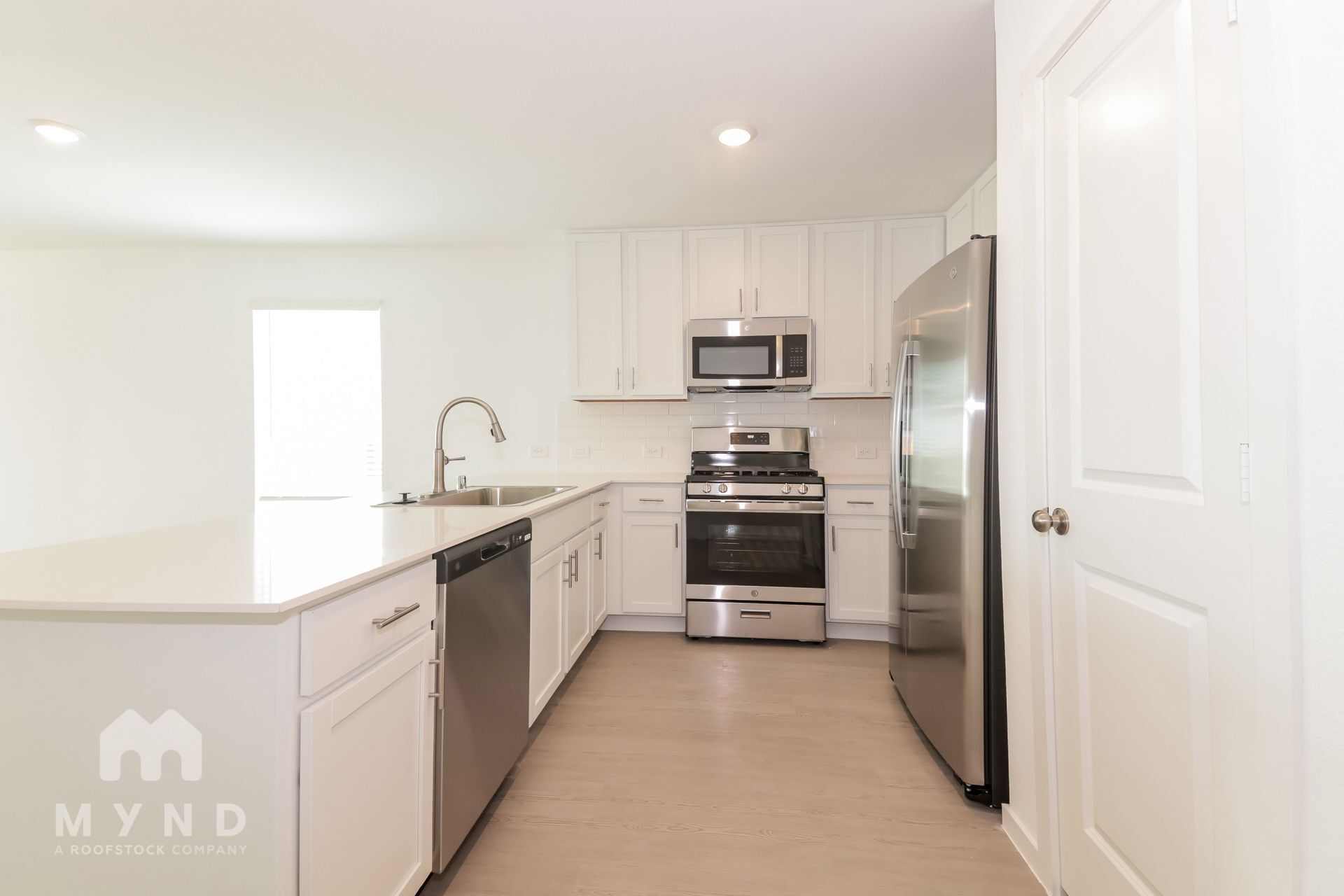 Building Photo - 2725 Mistwood Dr