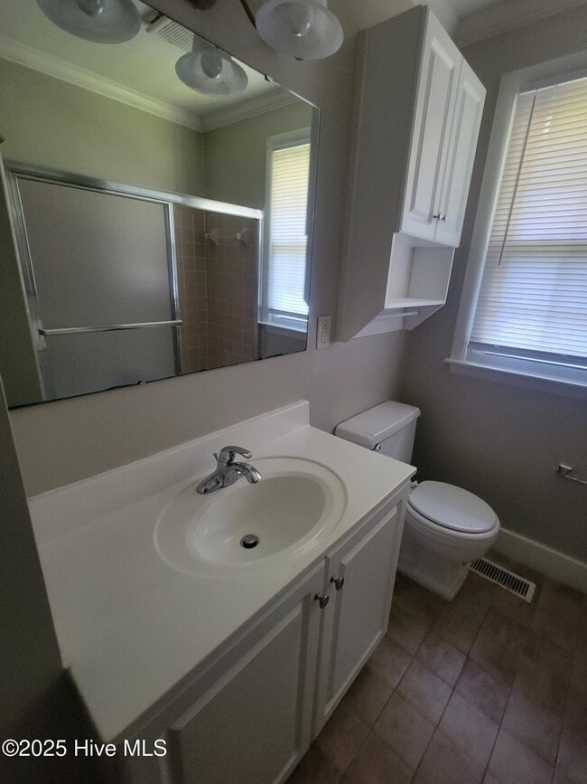 Building Photo - 3102 Northwoods Dr