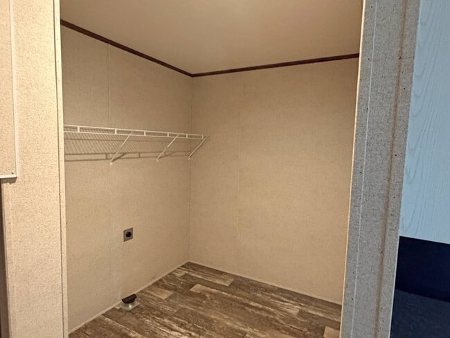 Building Photo - 781 W Walcott Rd