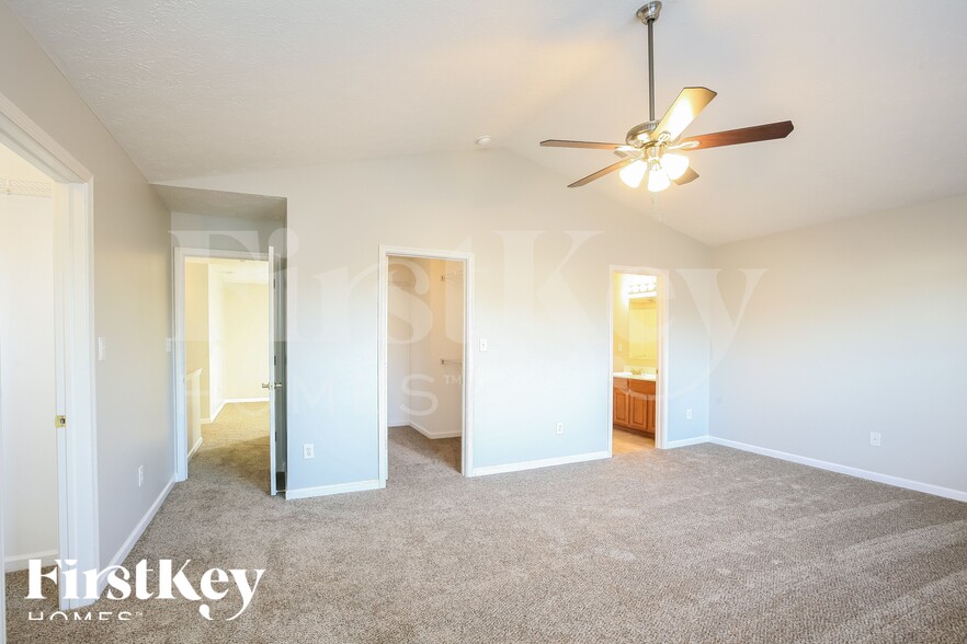 Building Photo - 14982 Deer Trail Dr