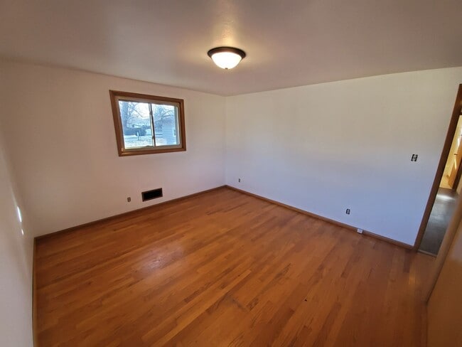 Building Photo - 3 bedroom Northside ranch