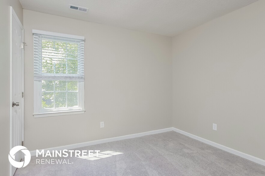 Building Photo - 3345 Daingerfield Dr