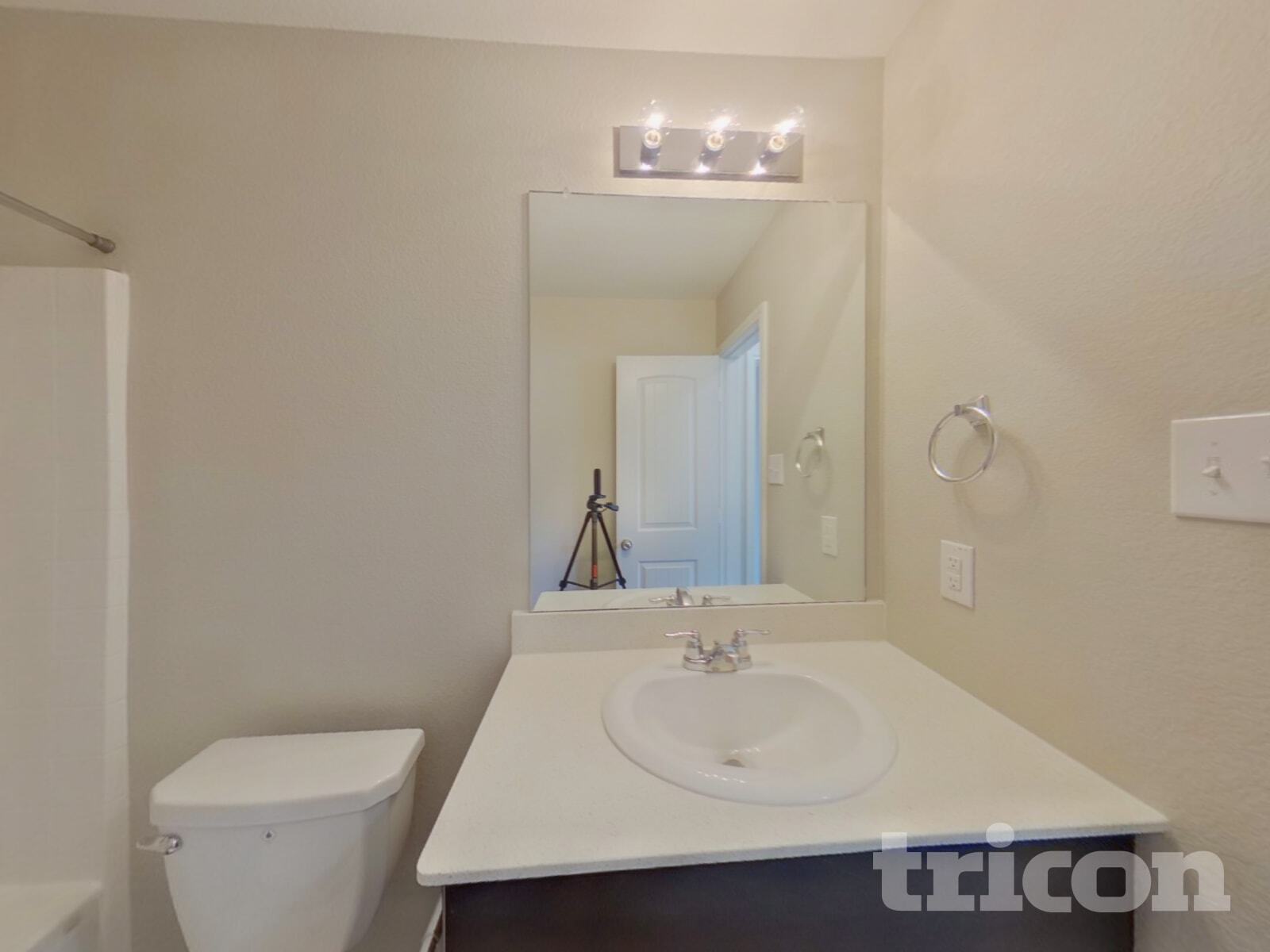 Building Photo - 6028 Parkview Hills Ln