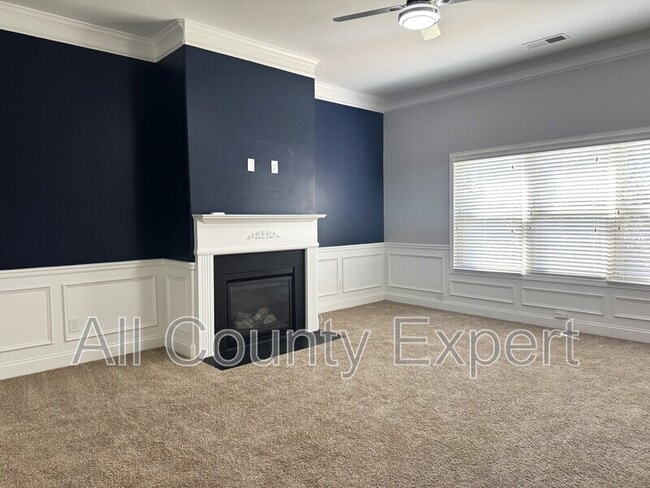 Building Photo - 4215 Hopewell Manor Dr