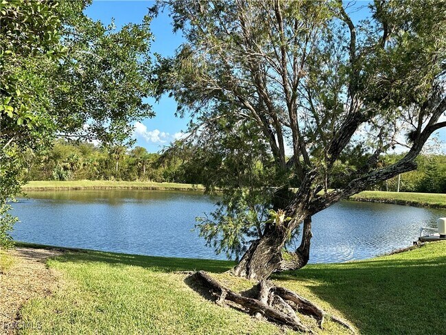 Building Photo - 15427 Crystal Lake Dr