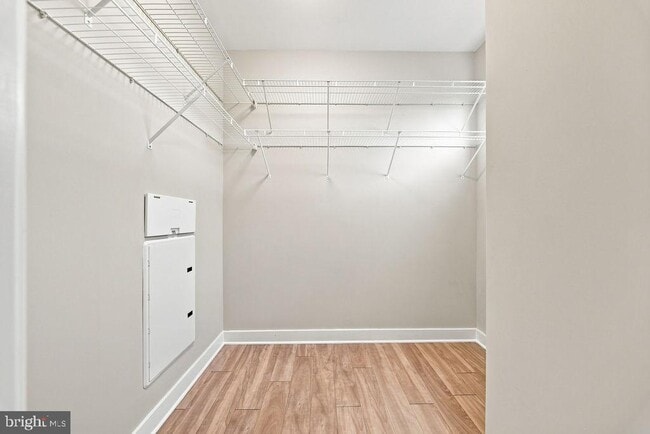 Building Photo - 989 S Buchanan St