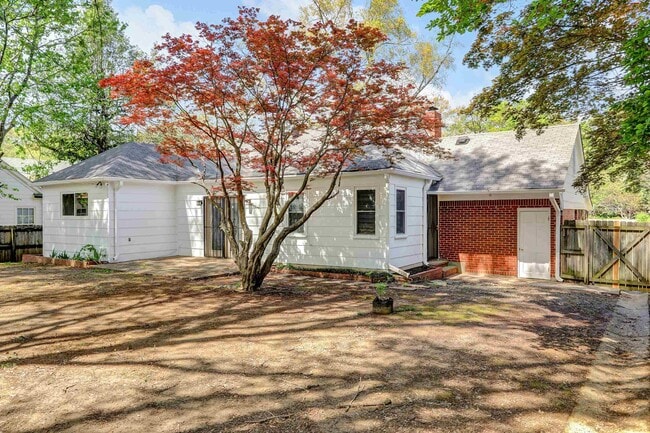 Building Photo - 3607 Highland Park Pl