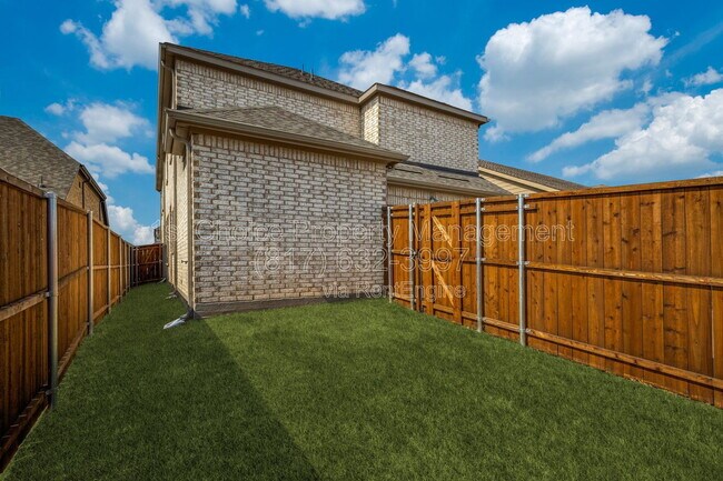 Building Photo - 1448 Sun Garden Way