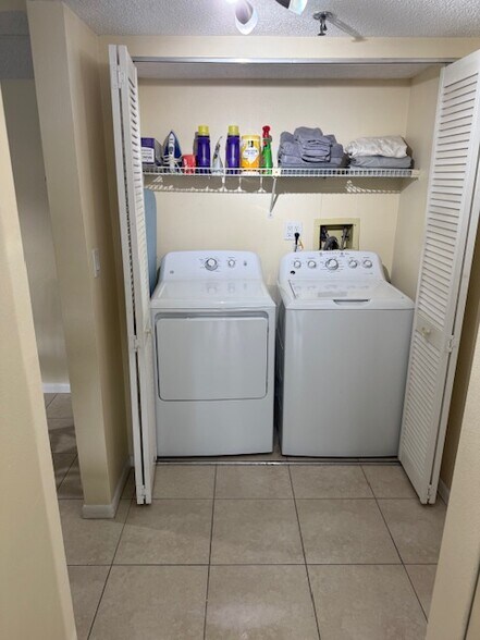 Building Photo - 21405 Olean Blvd