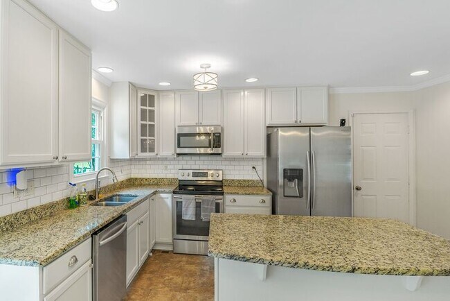 Building Photo - 94 Cleremont Dr