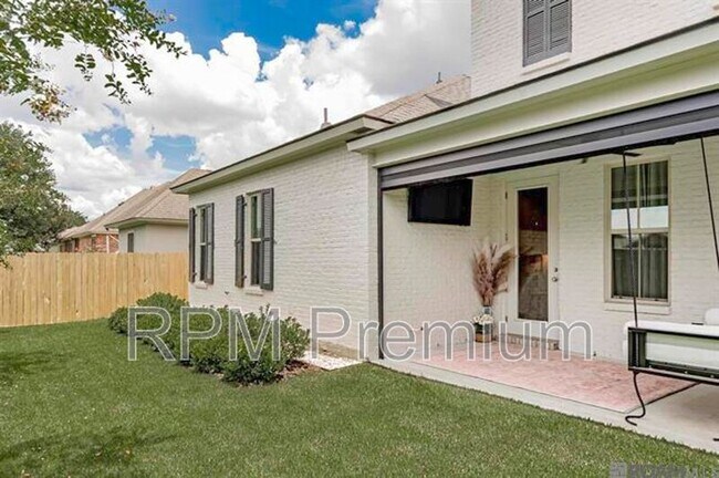 Building Photo - 3673 Spanish Trail