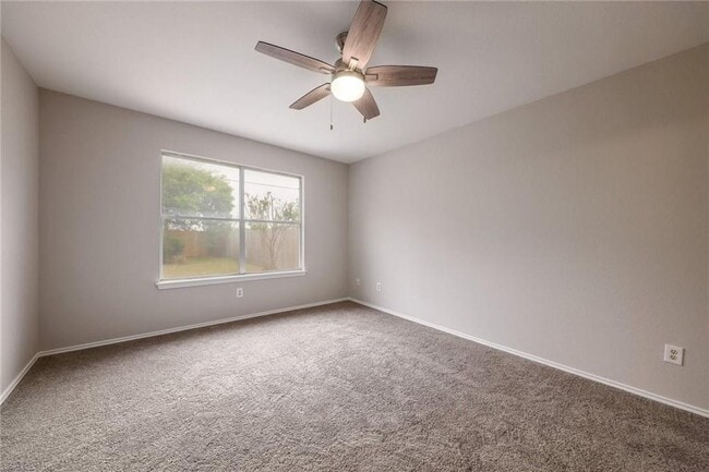 Building Photo - 1400 Thibodeaux Dr