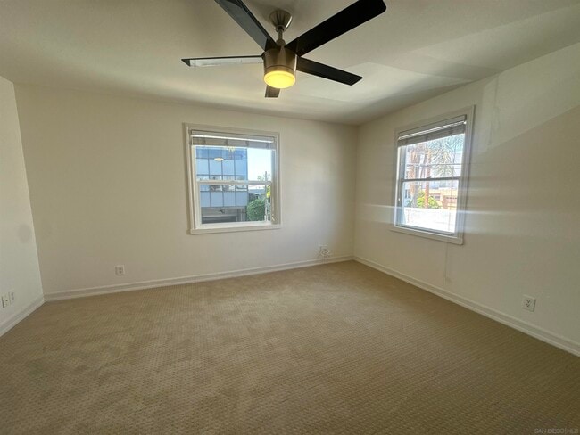 Building Photo - 440 Olive St